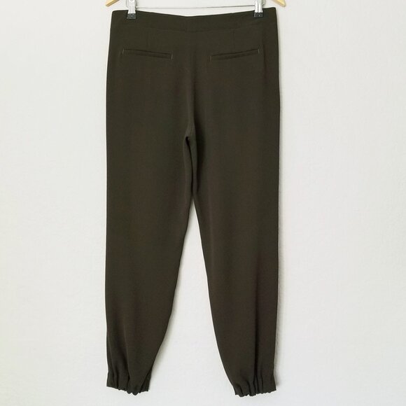 Vince Olive Green Pleated Front Crepe Jogger Pants Size 6 Ankle Crop Flowy $195 - Picture 3 of 14
